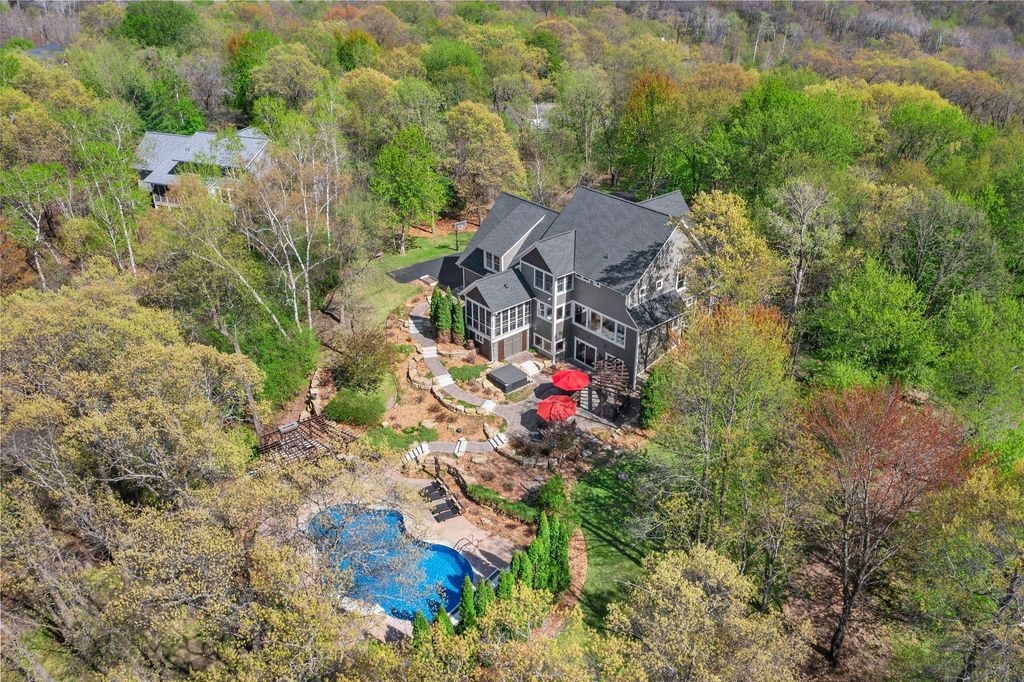 Photo of 896 Highlander Trail, Hudson, WI 54016 (MLS # 7070886)