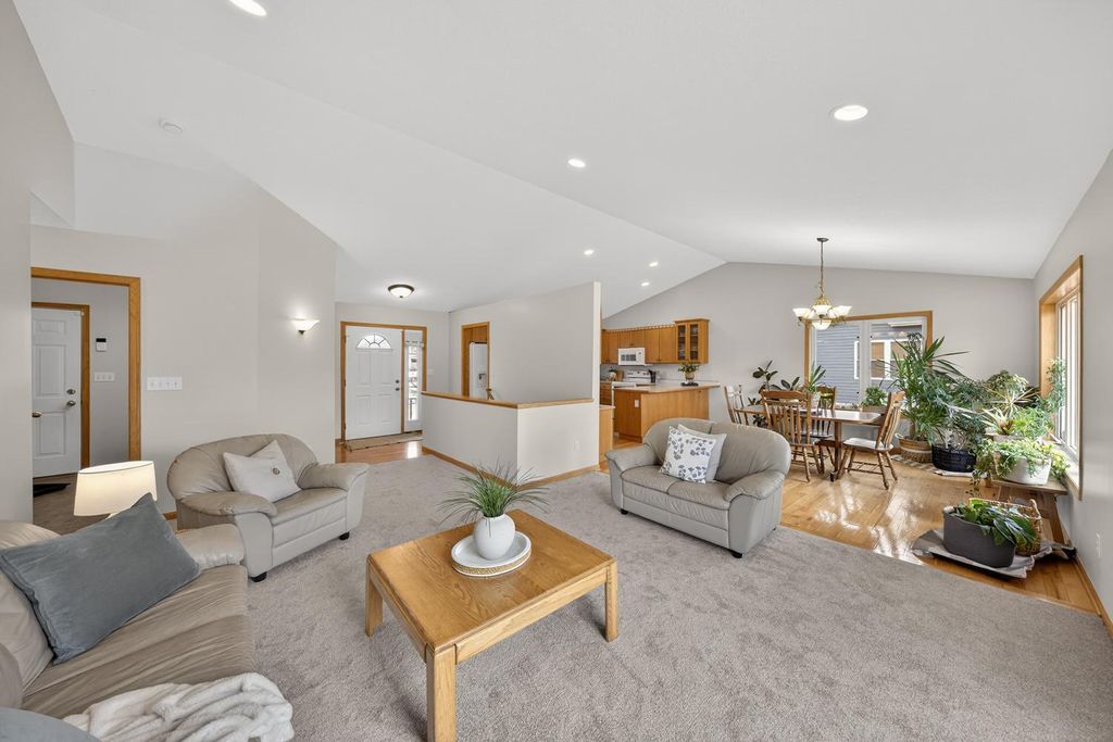 Photo of 303 9th Street NW, Dodge Center, MN 55927 (MLS # 7008060)