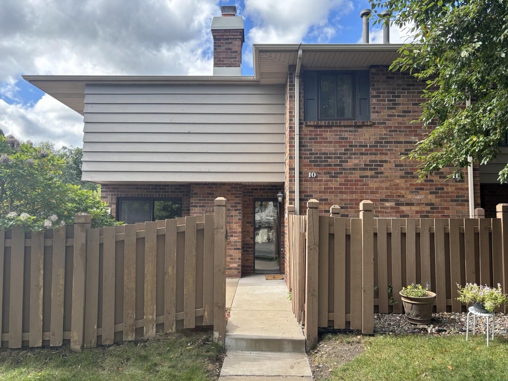 Photo of 3680 Independence Avenue S #10, Saint Louis Park, MN 55426 (MLS # 7150098)