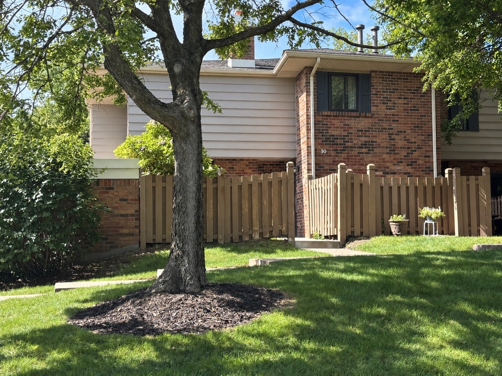 Photo of 3680 Independence Avenue S #10, Saint Louis Park, MN 55426 (MLS # 7150098)