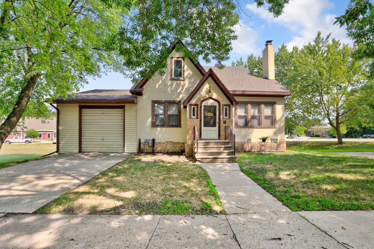 Photo 1 of 39 of 1231 Albion Avenue