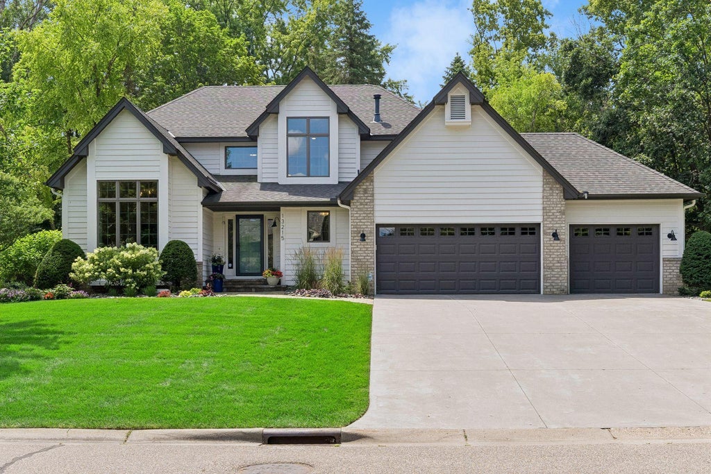 Photo of 13215 35th Avenue N, Plymouth, MN 55441 (MLS # 7108526)