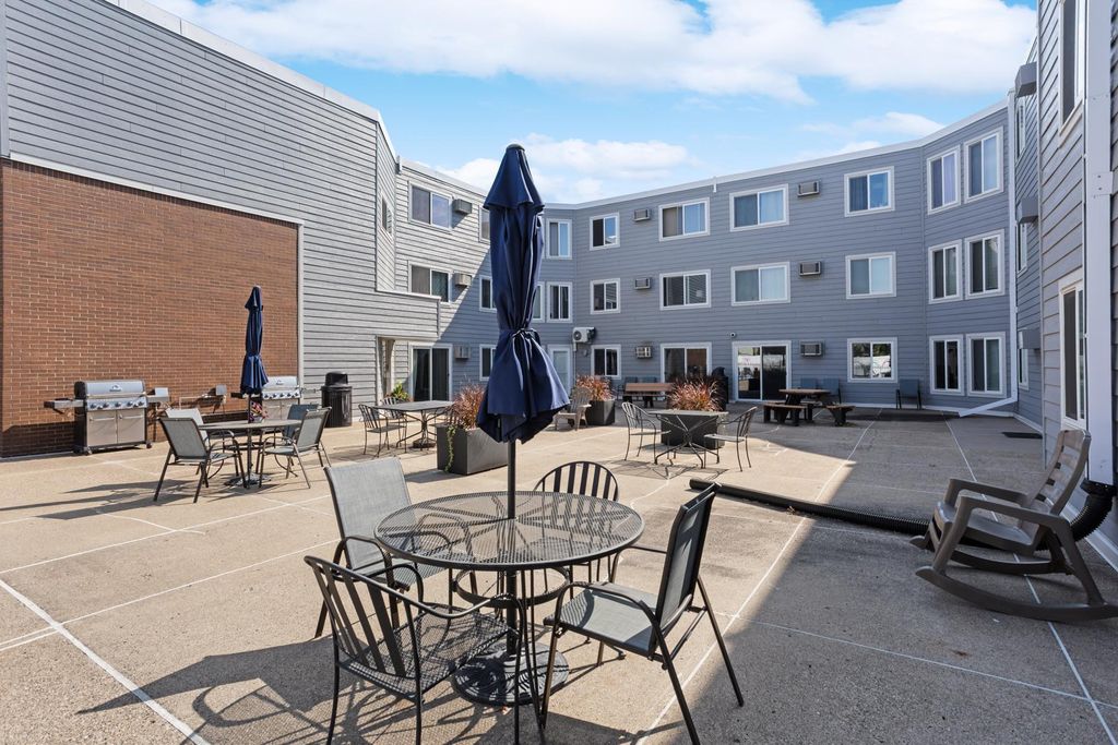 Photo of 333 8th Street SE #305, Minneapolis, MN 55414 (MLS # 7005727)