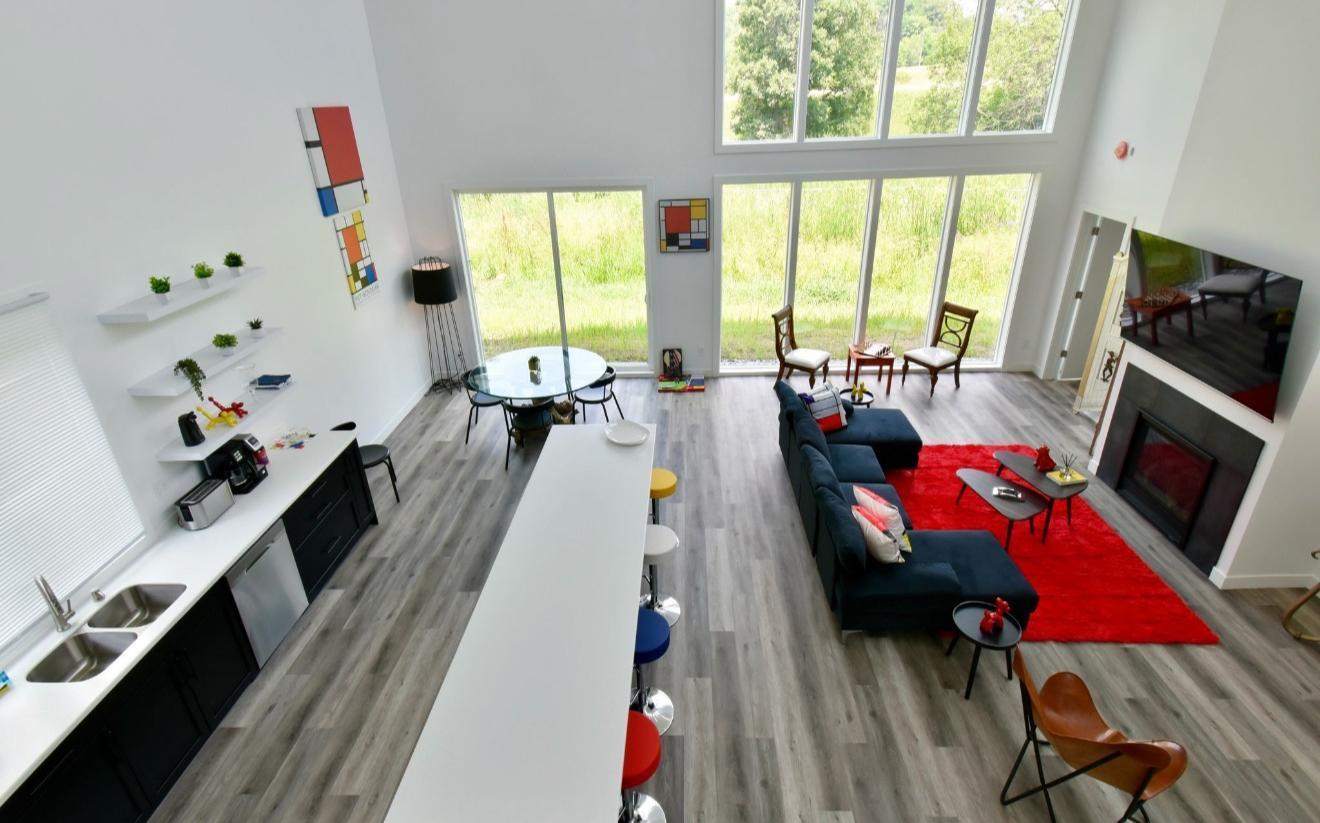 1021 Gardner Street E