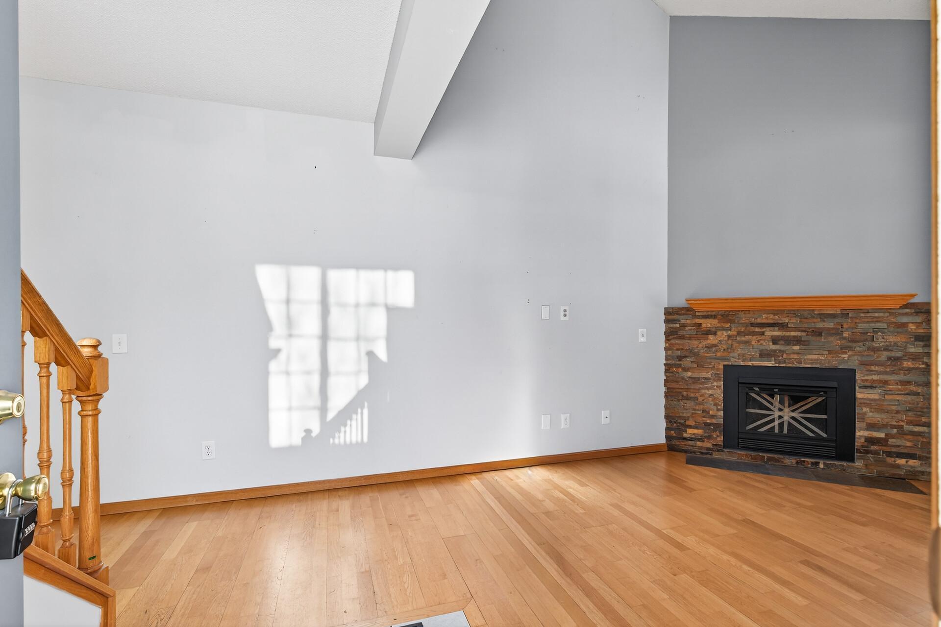 15522 Garnet Way 102