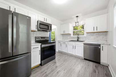 1783 White Bear Avenue N Maplewood MN 55109