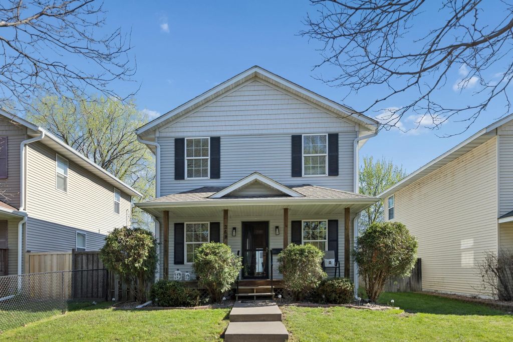 Photo of 281 Winifred Street E, Saint Paul, MN 55107 (MLS # 7062277)