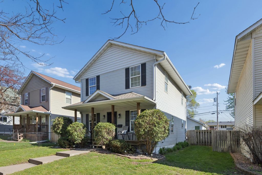 Photo of 281 Winifred Street E, Saint Paul, MN 55107 (MLS # 7062277)