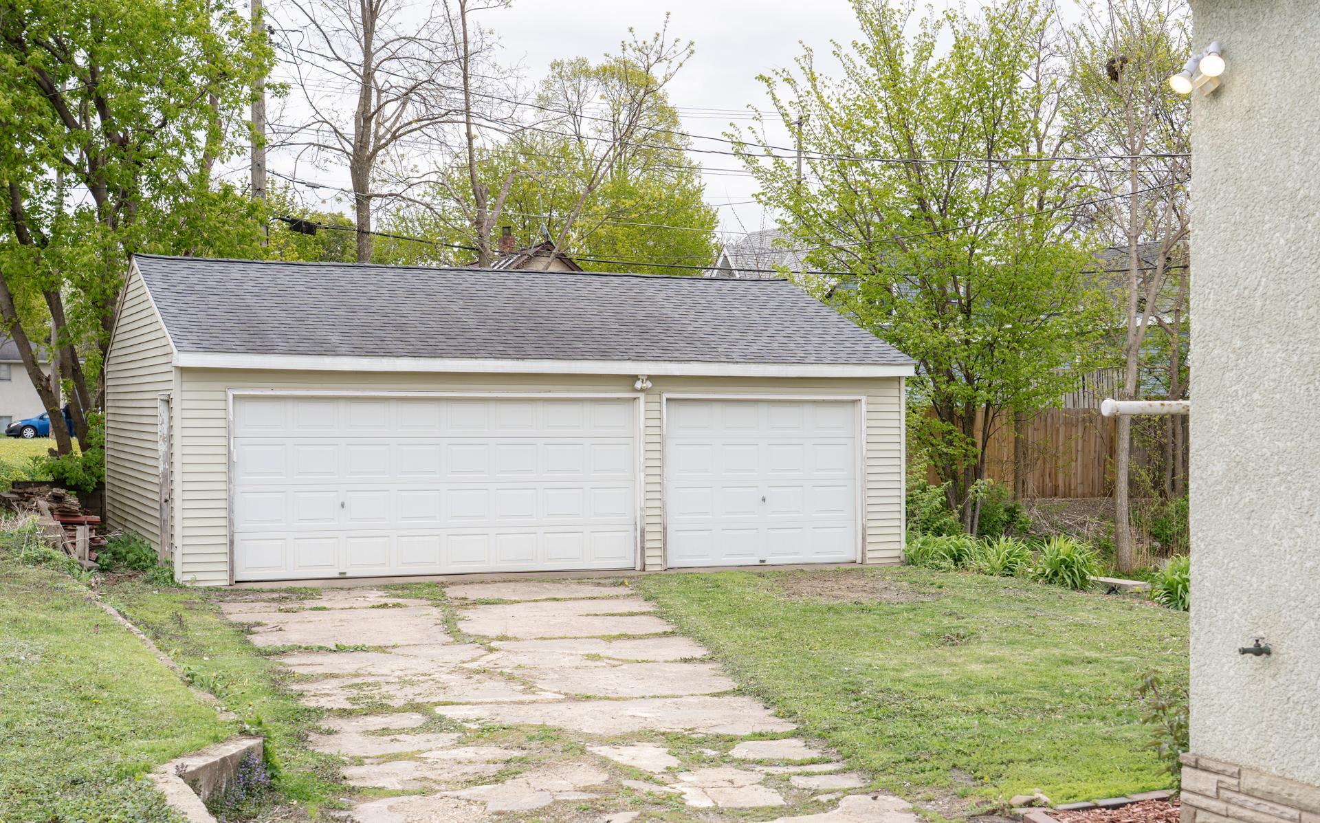 1044 Cumberland Street