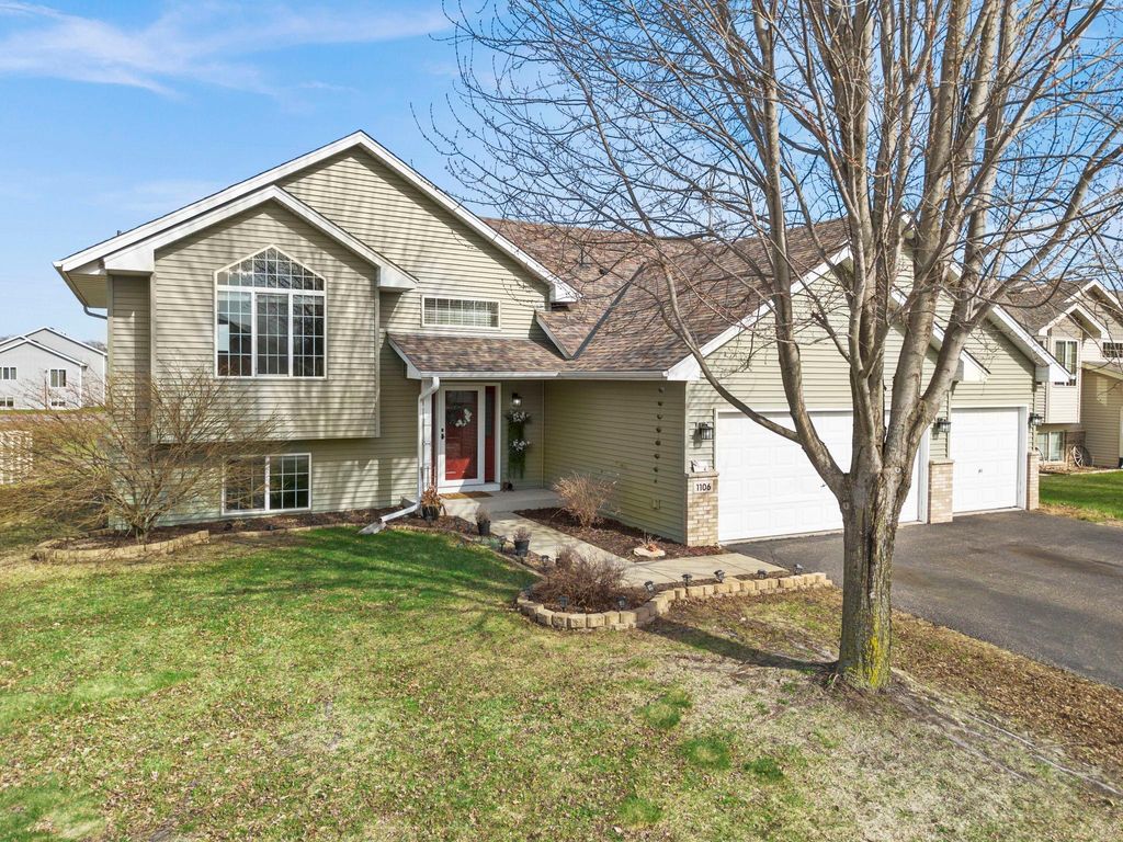 Photo of 1106 Maplewood Avenue SW, Isanti, MN 55040 (MLS # 7051170)