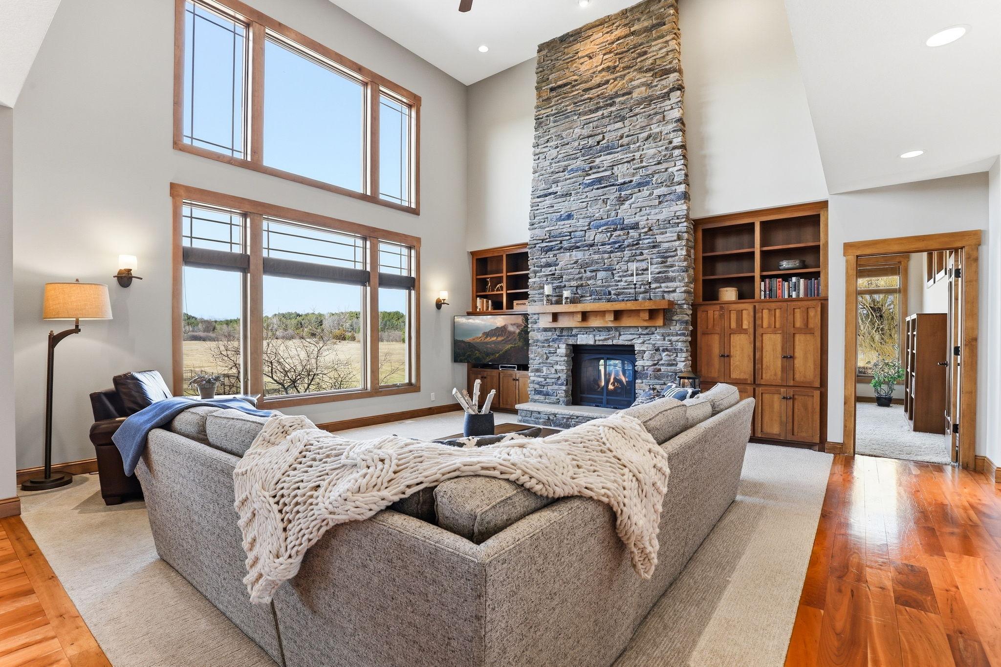 11545 Hillcrest Court N