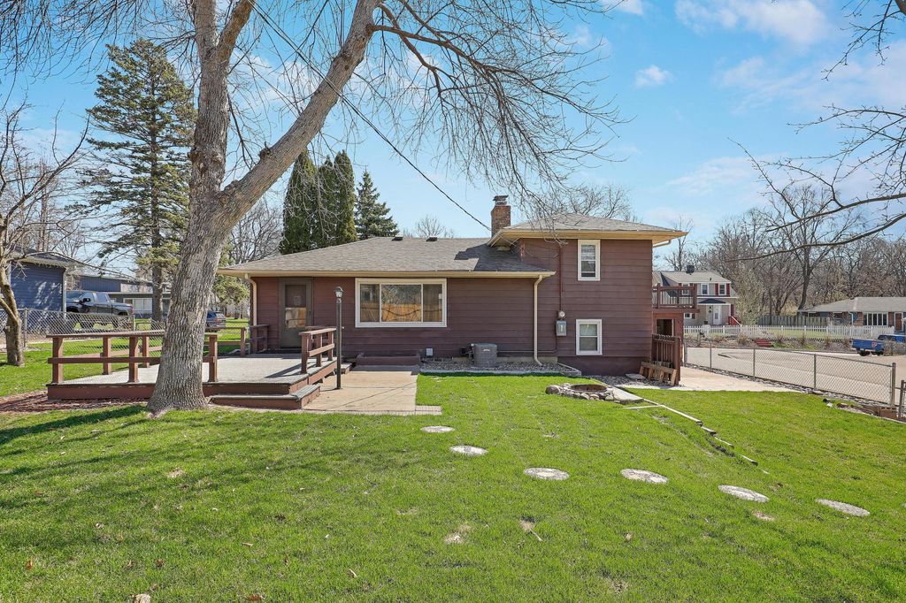 Photo of 2930 Bay Street, Minnetonka, MN 55391 (MLS # 7017807)