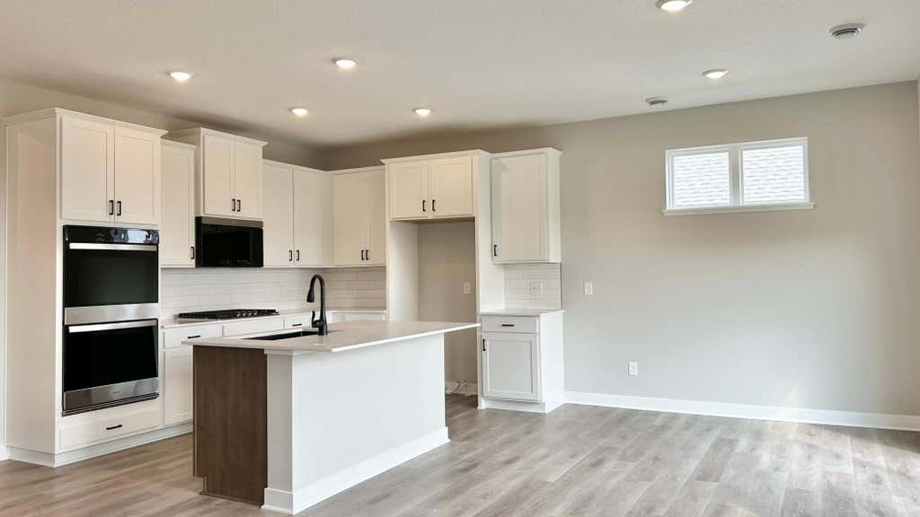 Photo of 2140 Bluff Heights Drive, Shakopee, MN 55379 (MLS # 7131869)
