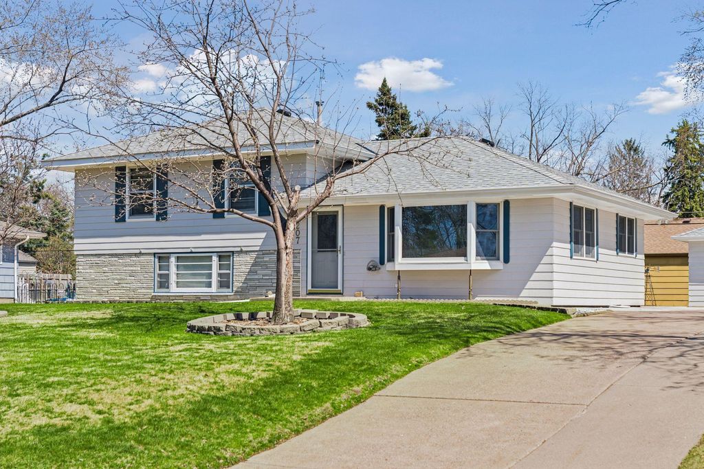 Photo of 9207 Washington Street NE, Blaine, MN 55434 (MLS # 7053808)