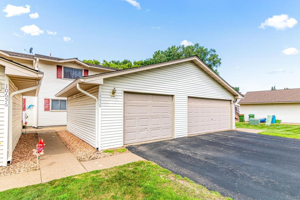 Photo of 10658 Hummingbird Street NW, Coon Rapids, MN 55433 (MLS # 7006320)