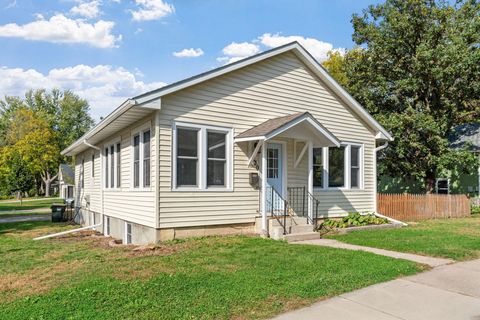 Photo of 230 Lynn Road SW, Hutchinson, MN 55350 (MLS # 6799051)