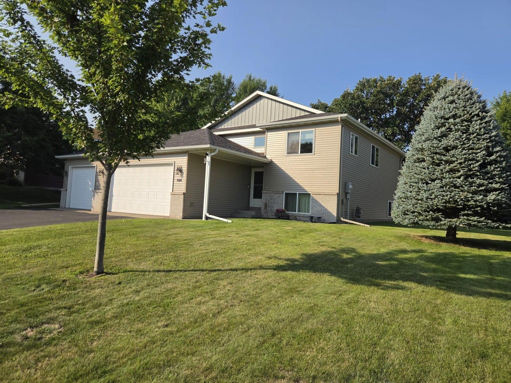 Photo of 1819 Eastern Star Loop, Sauk Rapids, MN 56379 (MLS # 7124809)