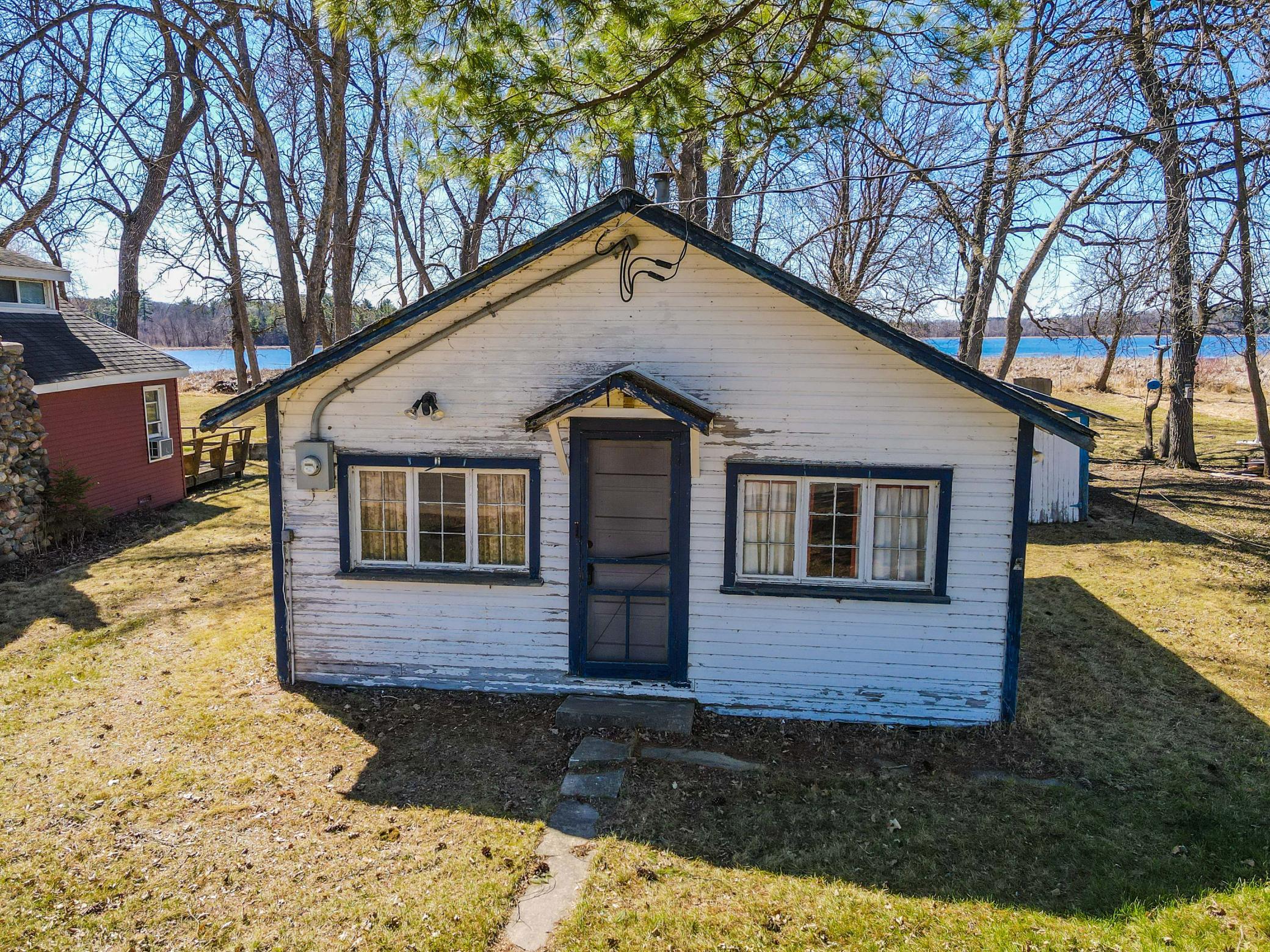 39568 Twin Lakes Road