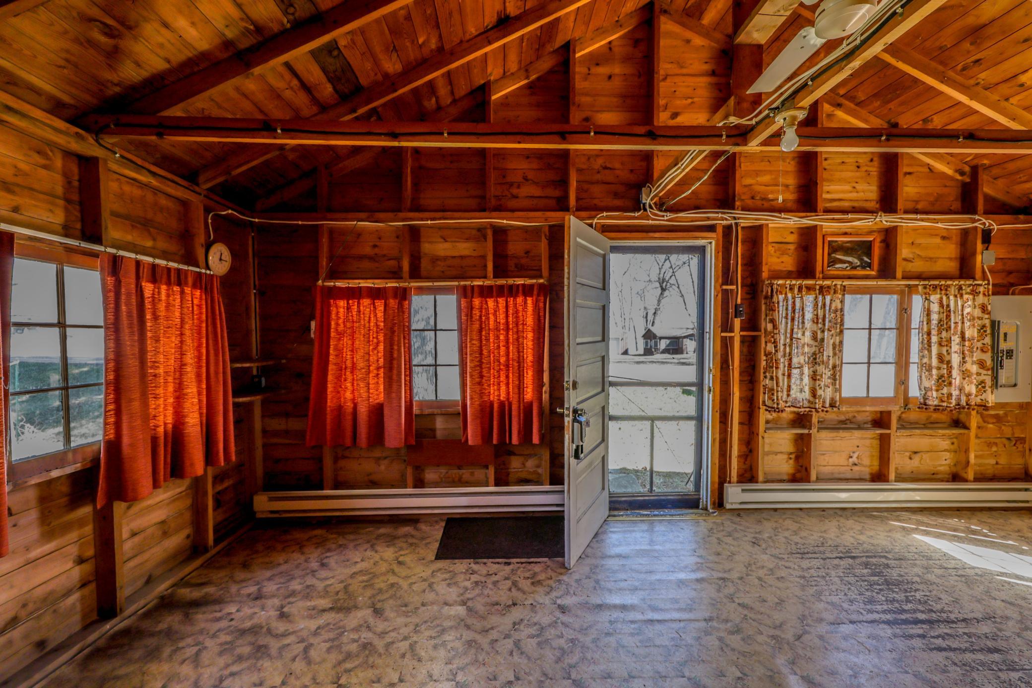 39568 Twin Lakes Road