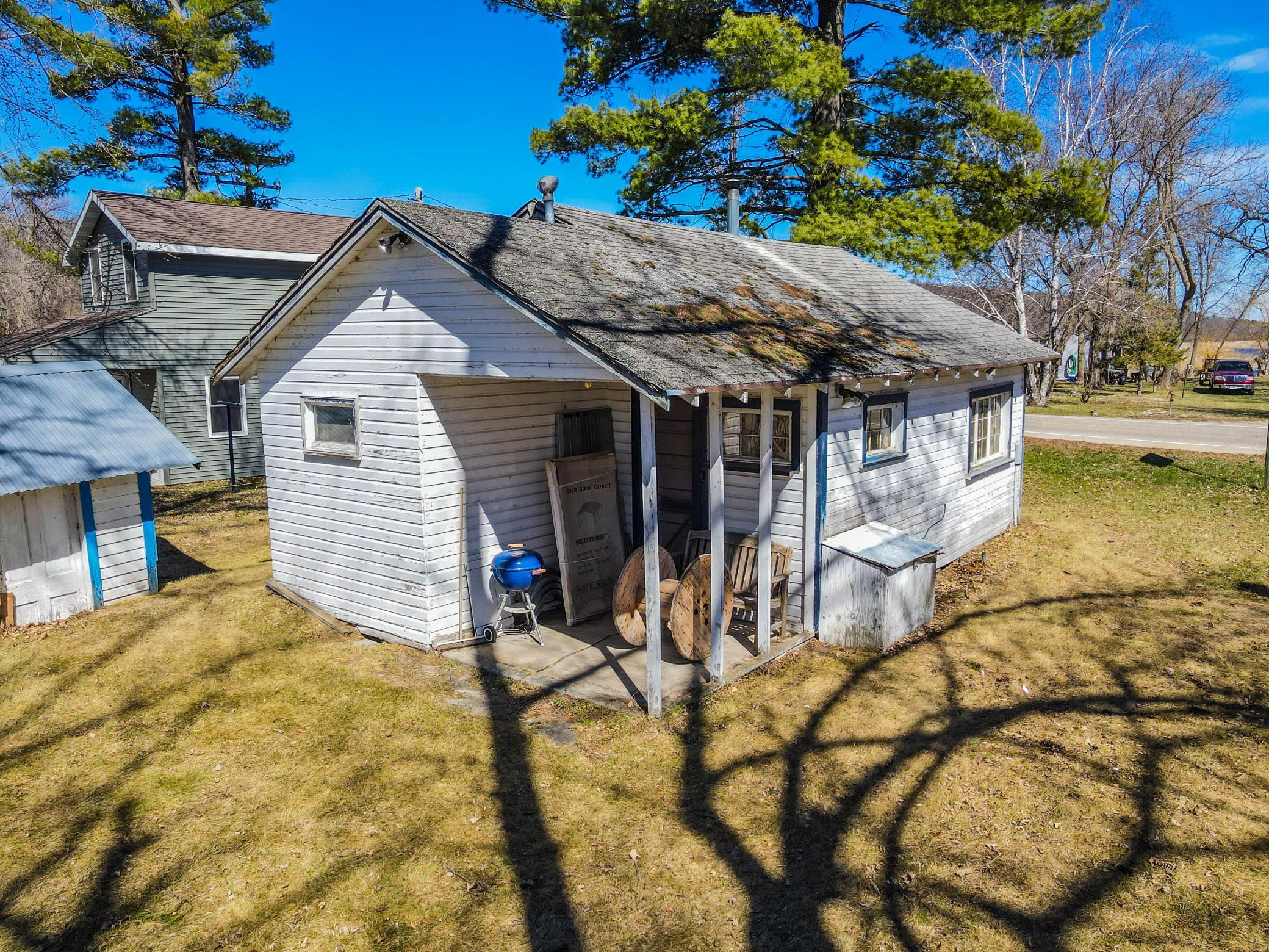 39568 Twin Lakes Road