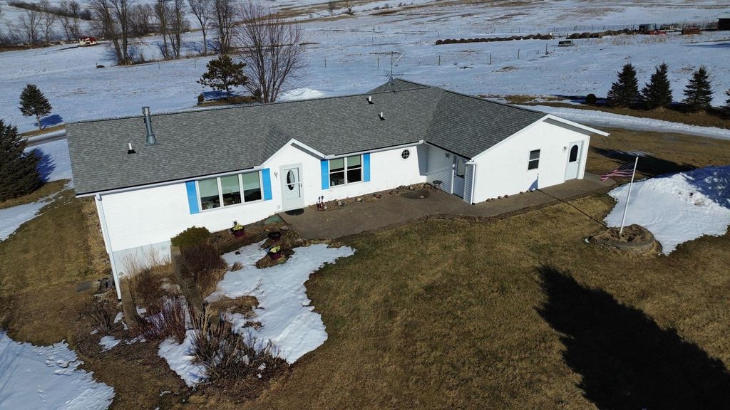 Photo of W3844 650th Avenue Avenue W, Spring Valley, WI 54767 (MLS # 7017569)