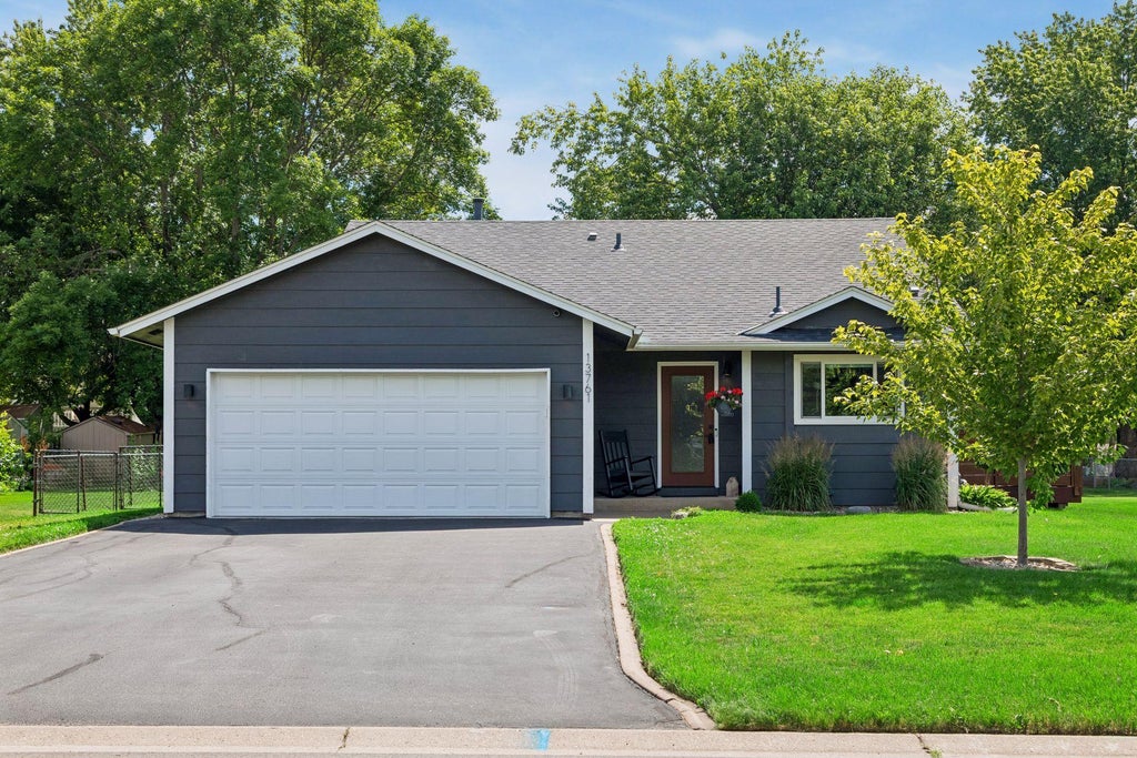 Photo of 13761 Yosemite Avenue S, Savage, MN 55378 (MLS # 7097947)