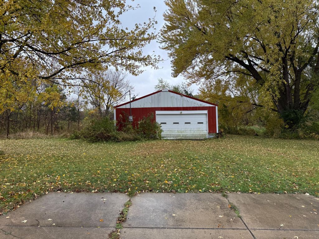Photo of 607 E Main Street, Dodge Center, MN 55927 (MLS # 7003601)