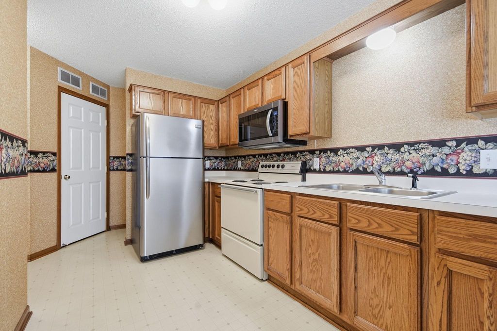 Photo of 1839 Riverwood Drive #17, Burnsville, MN 55337 (MLS # 7048392)