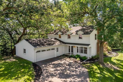 10325 10th Avenue Circle S Bloomington MN 55420