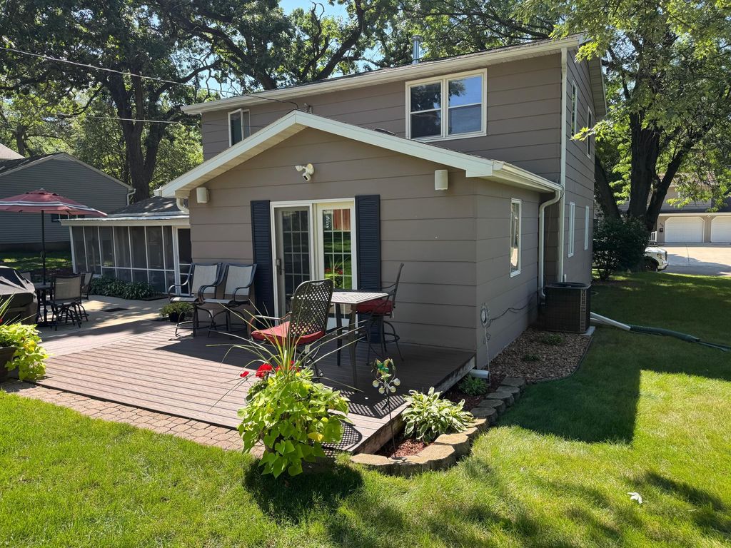 Photo of 209 Burr Oak Drive, Albert Lea, MN 56007 (MLS # 7053707)