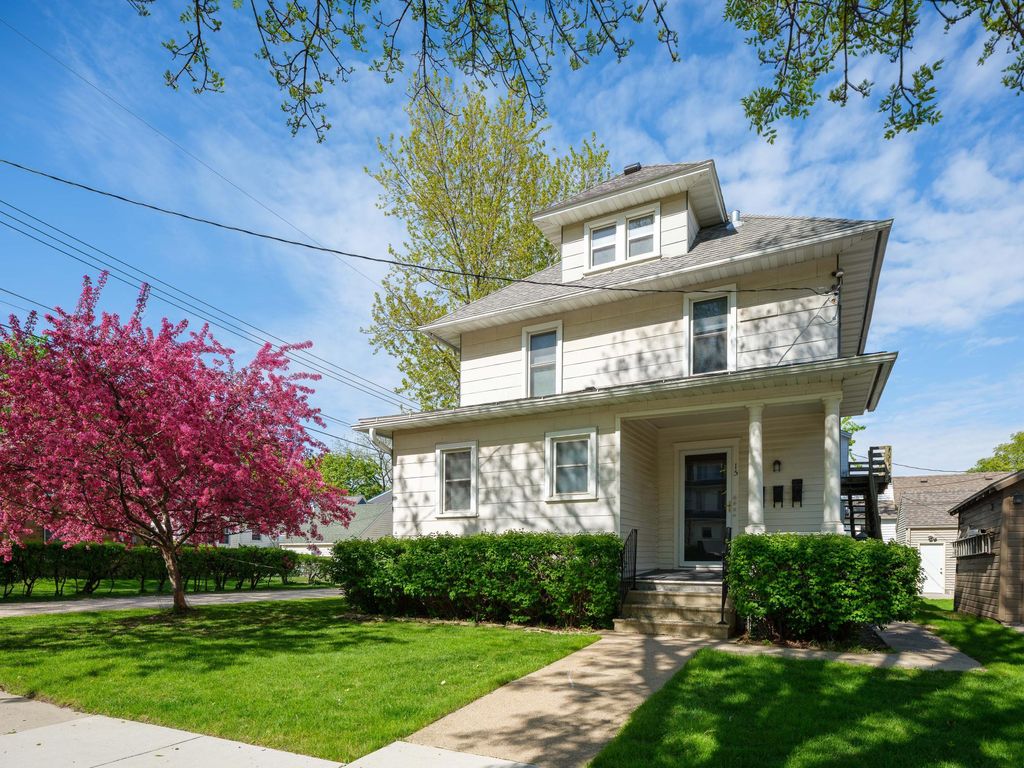 Photo of 15 12th Avenue NW, Rochester, MN 55901 (MLS # 7066664)