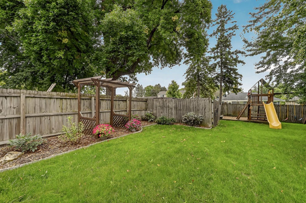 Photo of 181 E 7th Street, Zumbrota, MN 55992 (MLS # 7150944)