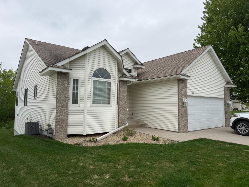 Photo of 333 25th Lane SE, Cambridge, MN 55008 (MLS # 7076452)