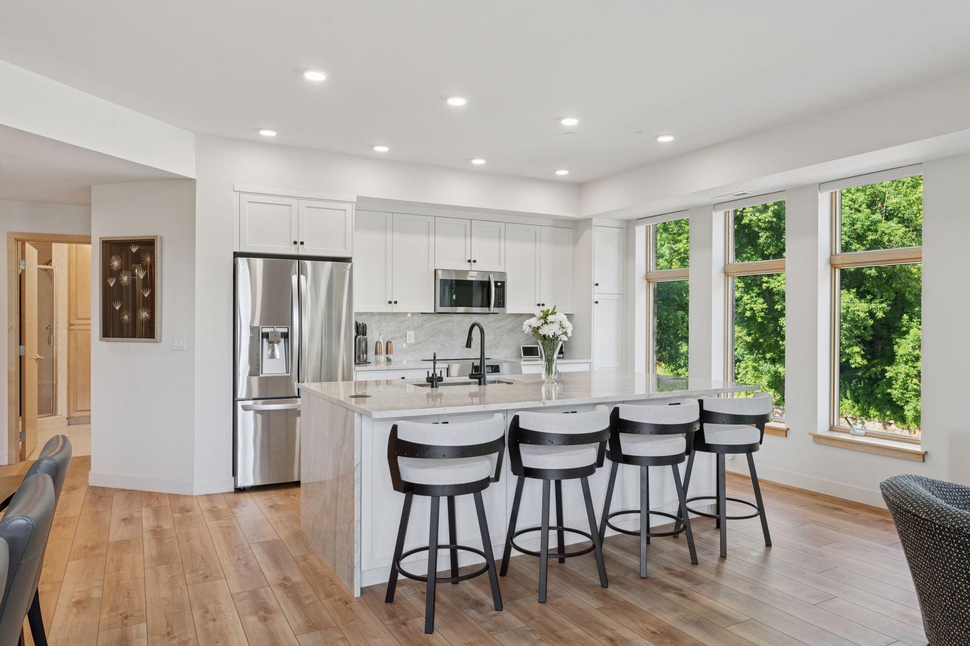 501 Main Street N 222