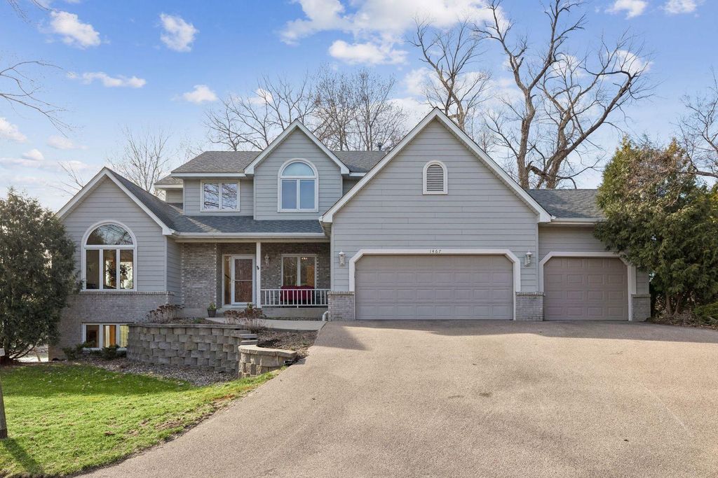 Photo of 1467 Pond Wynde N, Eagan, MN 55122 (MLS # 7033161)