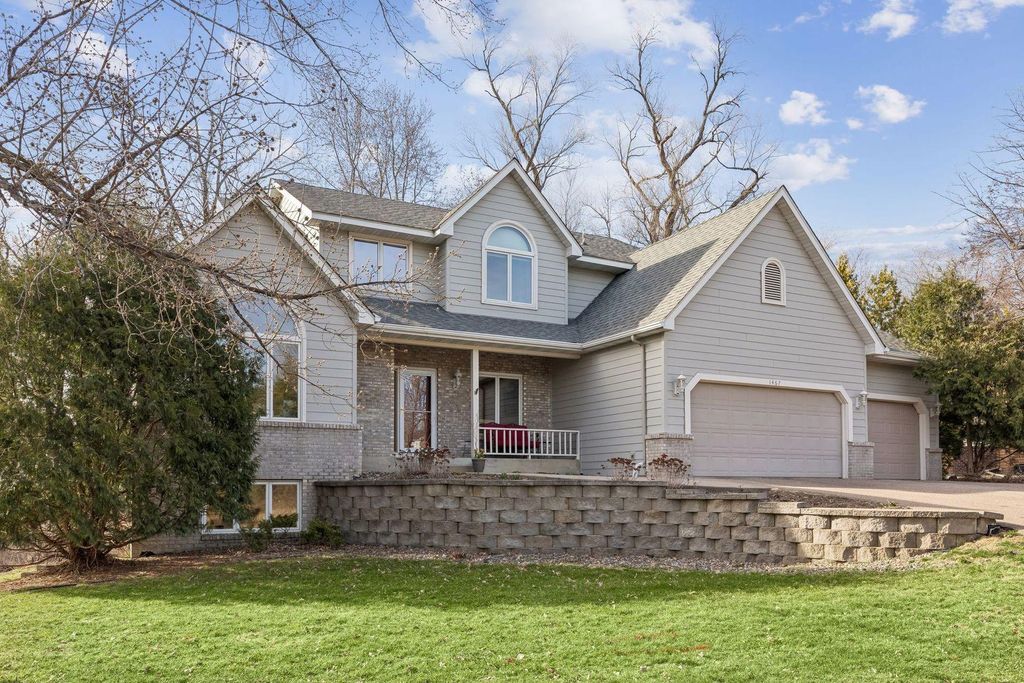 Photo of 1467 Pond Wynde N, Eagan, MN 55122 (MLS # 7033161)