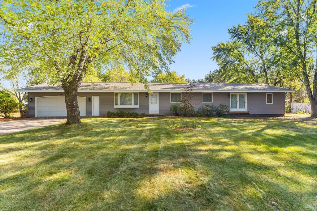 Photo of 16661 Dolomite Street NW, Anoka, MN 55303 (MLS # 7032594)