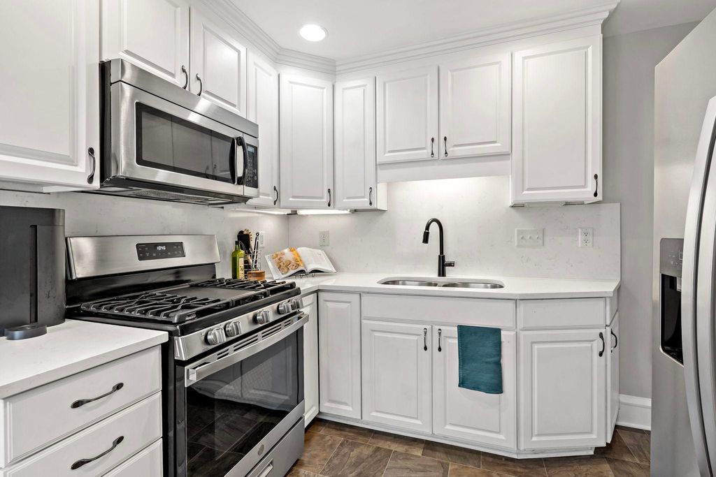 Photo of 5132 Penn Avenue S, Minneapolis, MN 55419 (MLS # 7018228)