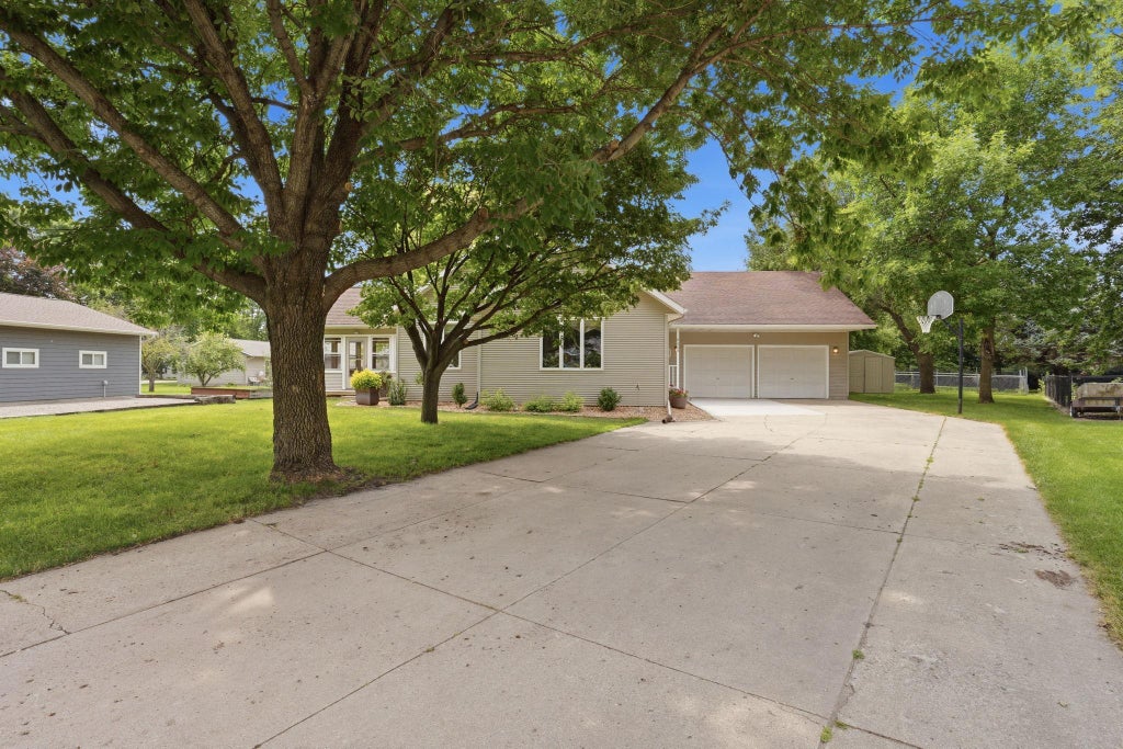 Photo of 805 26th Avenue SW, Willmar, MN 56201 (MLS # 7116629)