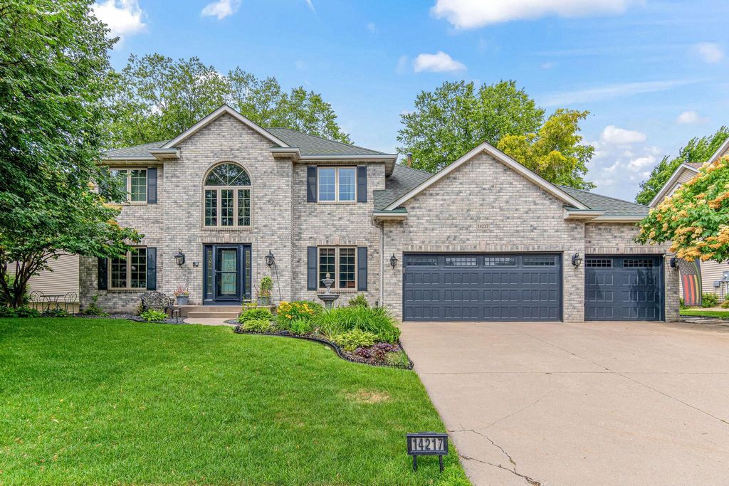 Photo of 14217 Footbridge Way, Apple Valley, MN 55124 (MLS # 7008280)