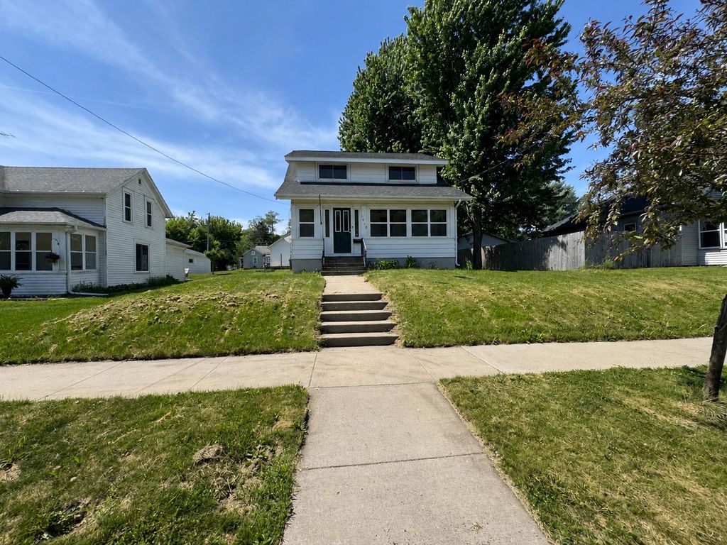 Photo of 1412 S Park Street, Red Wing, MN 55066 (MLS # 7082042)