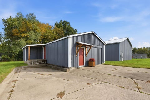 Photo of 520 & 522 Highway 7 E, Hutchinson, MN 55350 (MLS # 7153485)