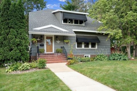 Photo of 406 8th Place NW, Austin, MN 55912 (MLS # 6797540)