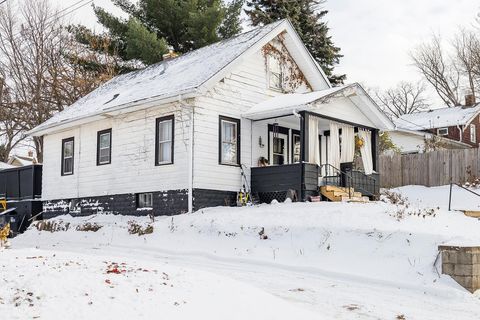 776 Wheeler Street N Saint Paul MN 55104