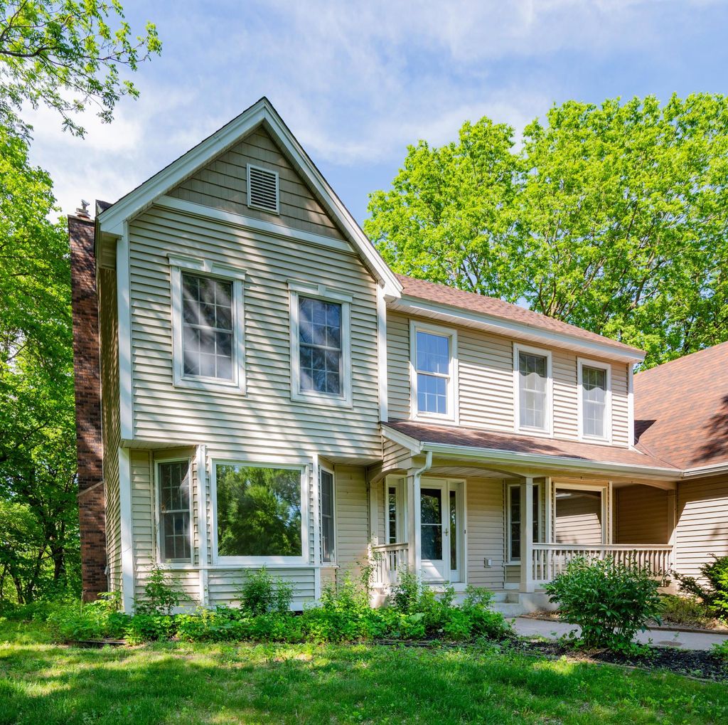 Photo of 875 Midwest Trail N, Lake Elmo, MN 55042 (MLS # 7081197)