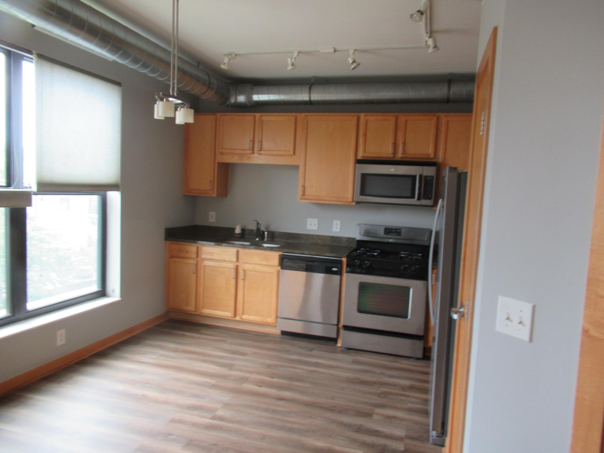 15 E Franklin Avenue 313