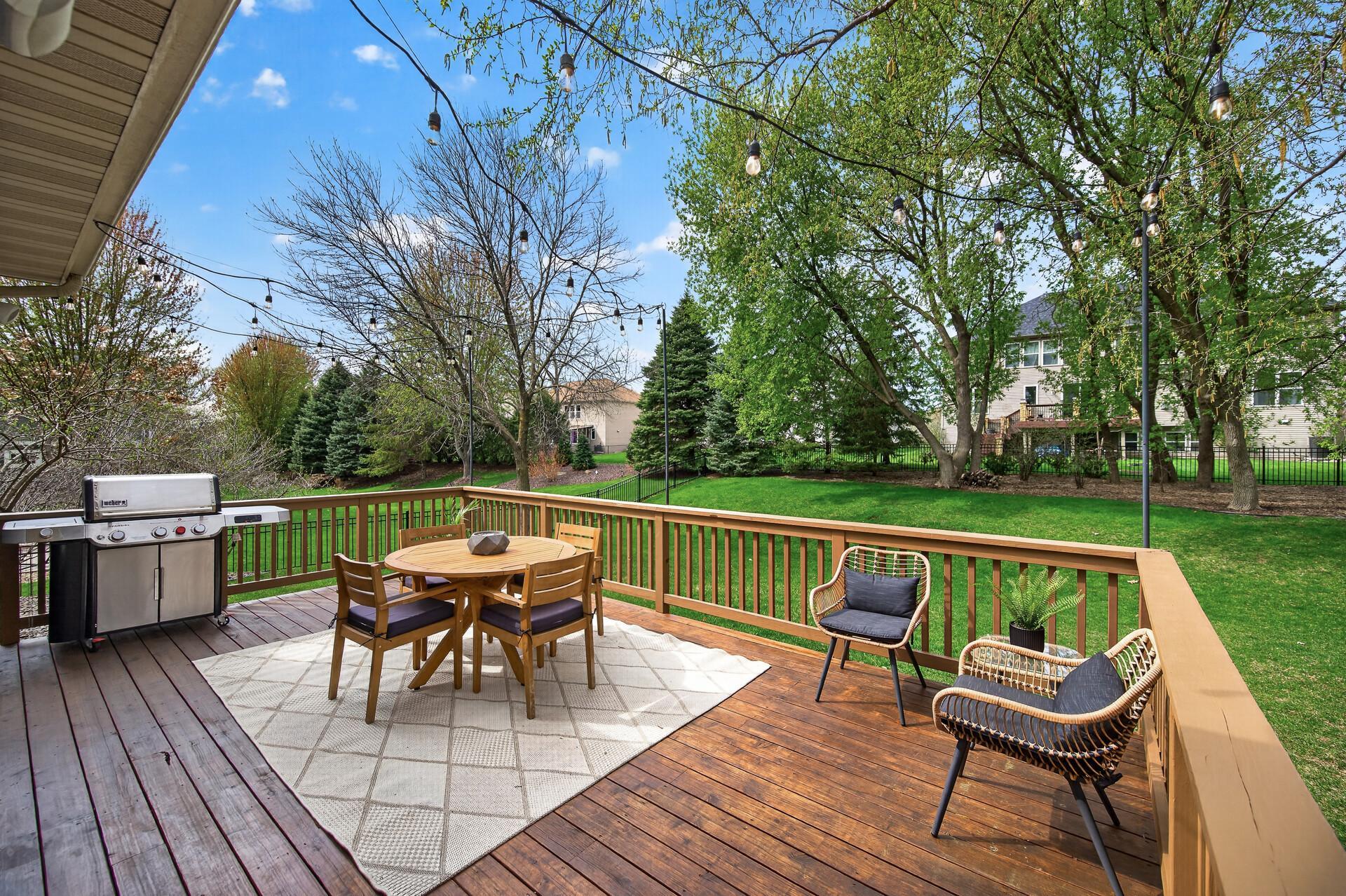 2344 Fieldstone Curve