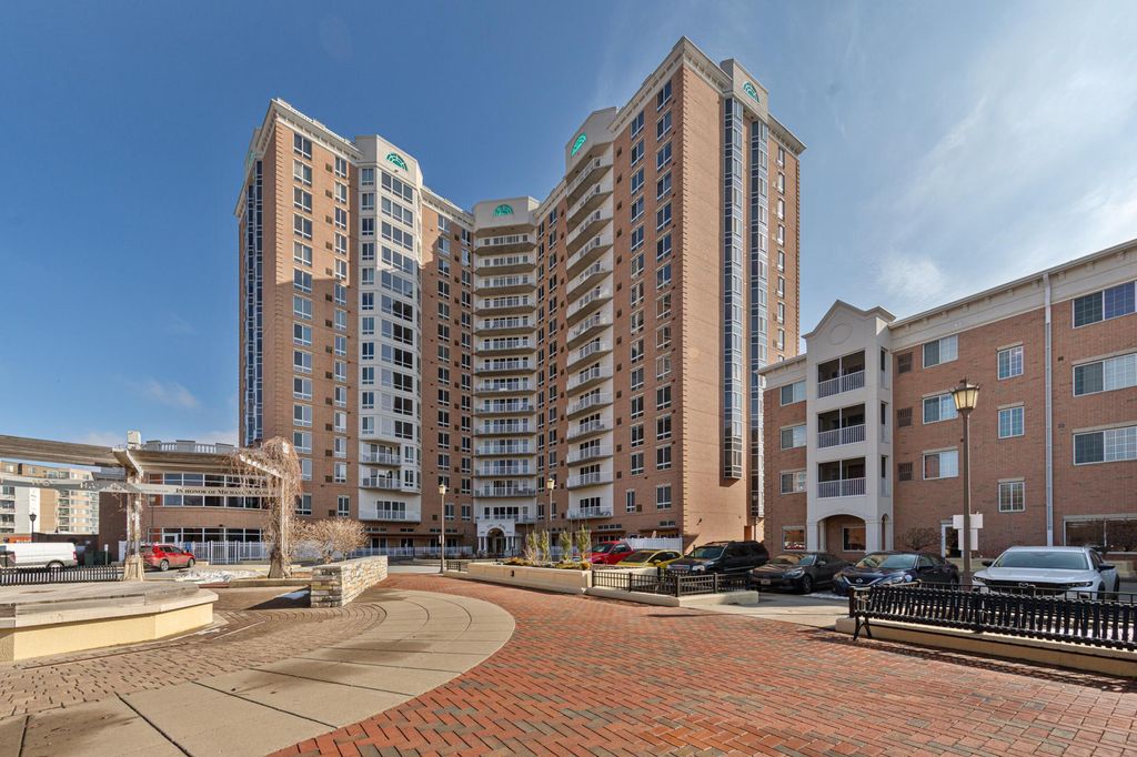 Photo of 6600 Lyndale Avenue S #508, Richfield, MN 55423 (MLS # 7041017)