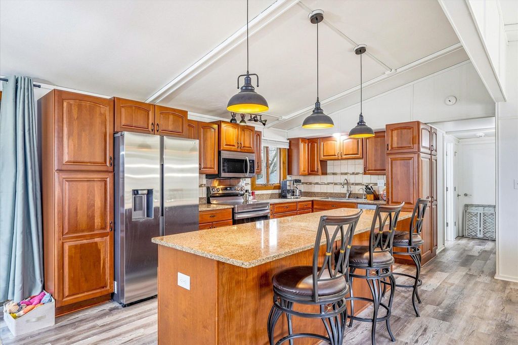 Photo of 1026 Monroe Street N, Hudson, WI 54016 (MLS # 7029993)