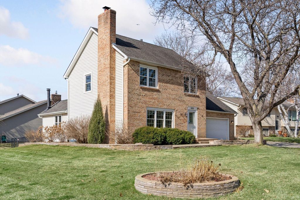 Photo of 4015 Cottonwood Lane N, Plymouth, MN 55441 (MLS # 6671528)